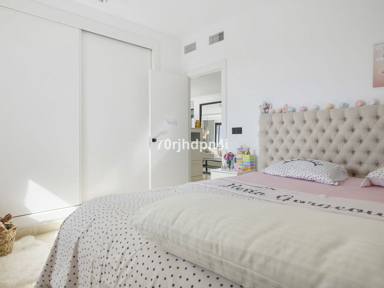 Apartment for Sale in Estepona, Malaga 14