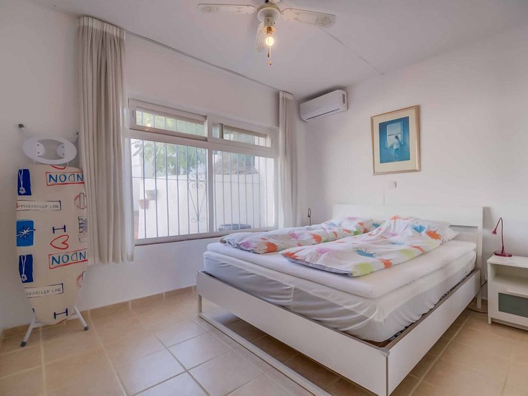 Villa for Sale in Sierrezuela, Malaga 10