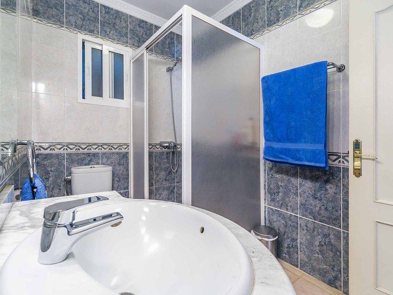 Villa for Sale in Sierrezuela, Malaga 13