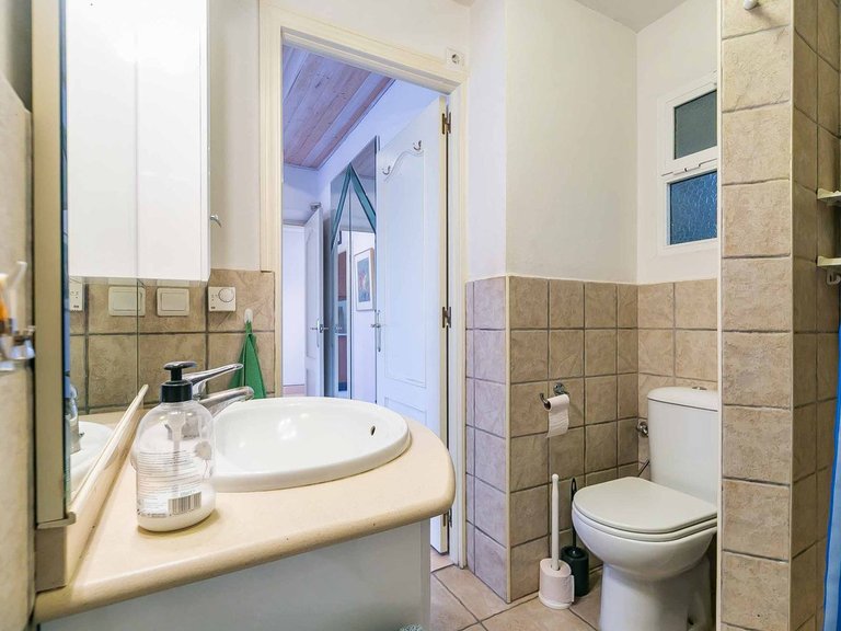 Villa for Sale in Sierrezuela, Malaga 18
