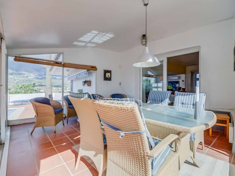 Villa for Sale in Sierrezuela, Malaga 24