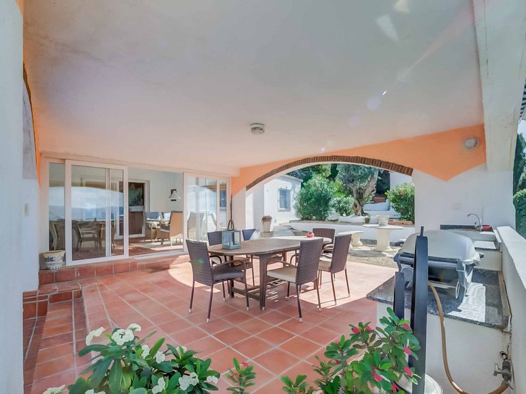 Villa for Sale in Sierrezuela, Malaga 29