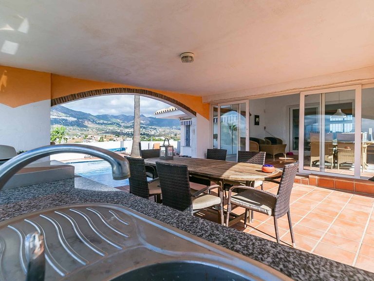 Villa for Sale in Sierrezuela, Malaga 31