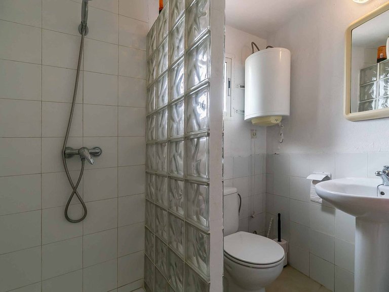 Villa for Sale in Sierrezuela, Malaga 52