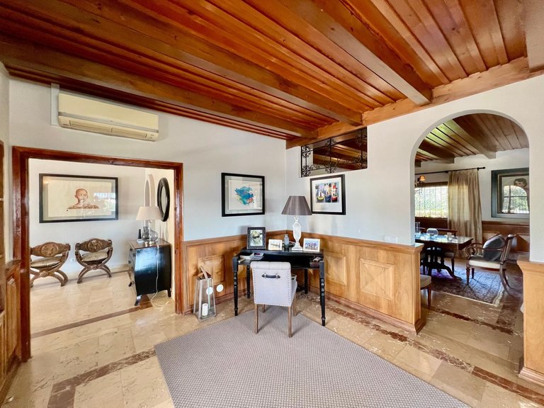 Villa for Sale in Elviria, Malaga 15