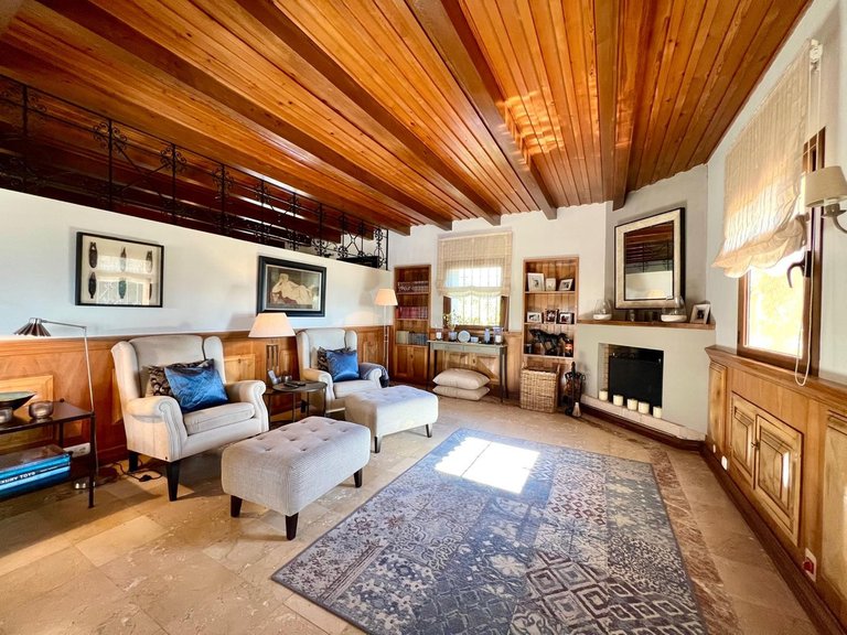 Villa for Sale in Elviria, Malaga 16