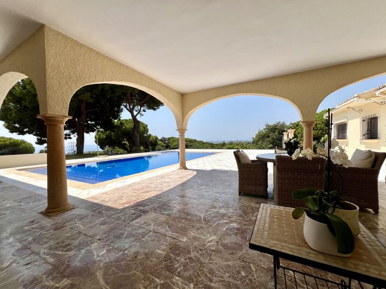Villa for Sale in Elviria, Malaga 38