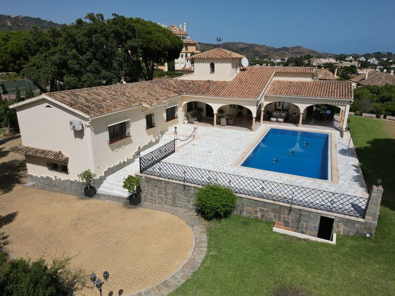 Villa for Sale in Elviria, Malaga 4