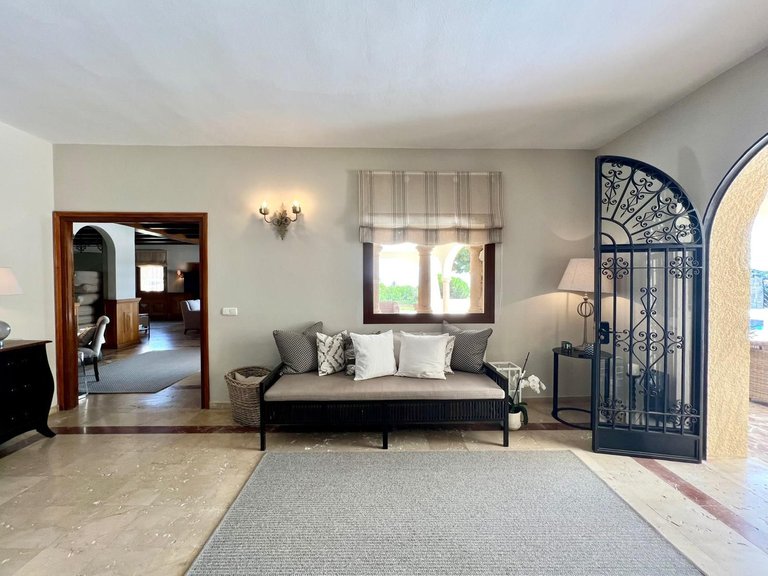 Villa for Sale in Elviria, Malaga 8