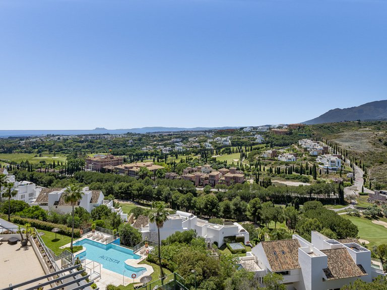 Apartment for Sale in Benahavís, Malaga 1