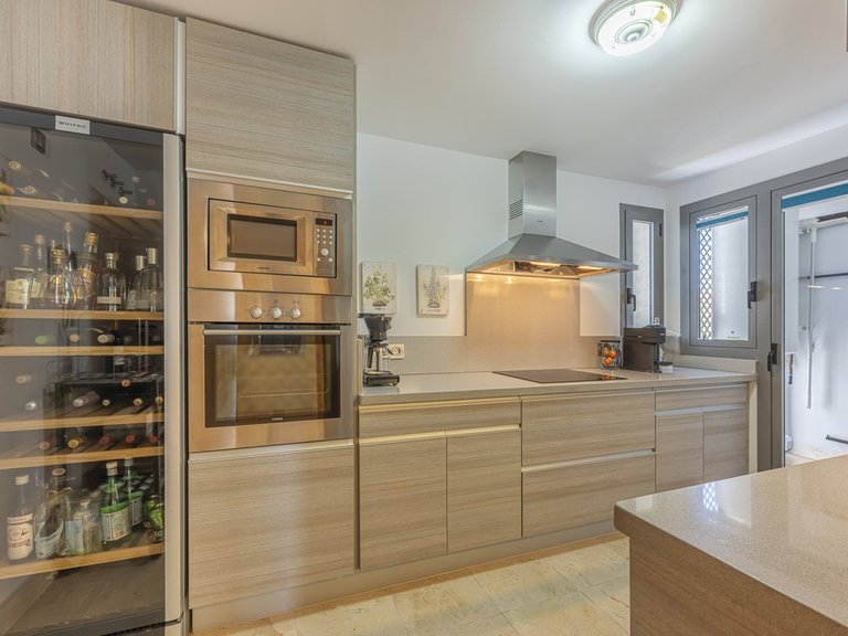 Apartment for Sale in Benahavís, Malaga 12