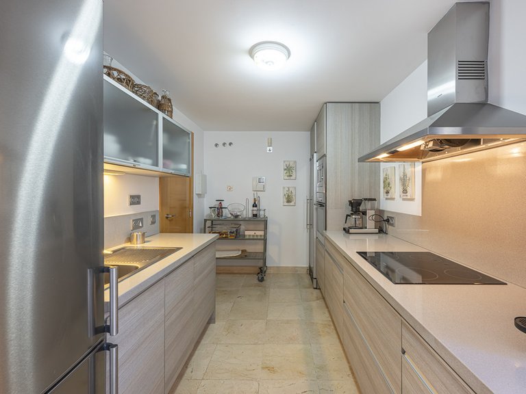 Apartment for Sale in Benahavís, Malaga 14