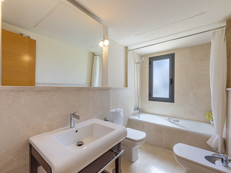 Apartment for Sale in Benahavís, Malaga 18