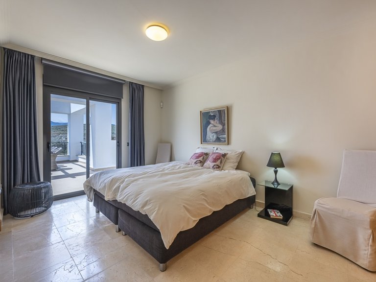 Apartment for Sale in Benahavís, Malaga 20