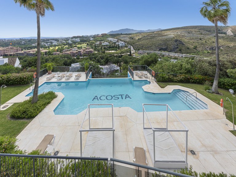 Apartment for Sale in Benahavís, Malaga 35