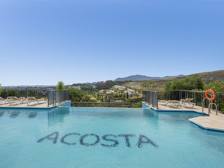 Apartment for Sale in Benahavís, Malaga 37