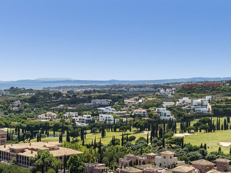 Apartment for Sale in Benahavís, Malaga 40