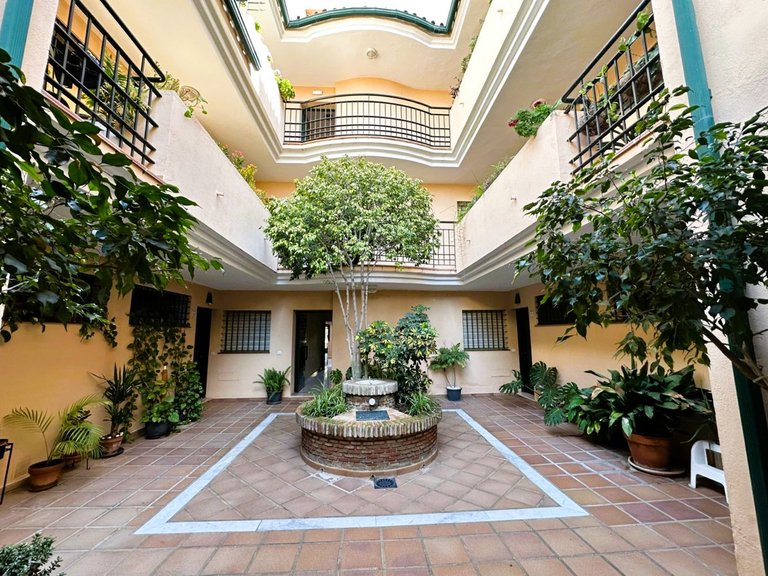 Apartment for Sale in San Pedro De Alcántara, Malaga 28