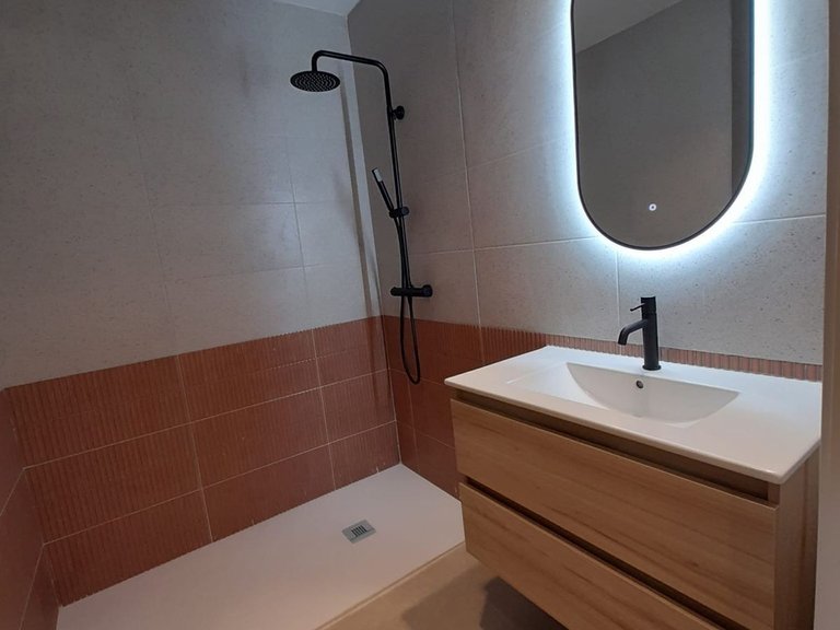 Apartment for Sale in Málaga, Malaga 15