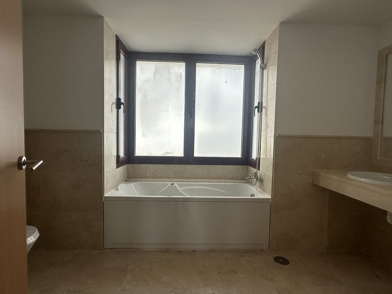 Villa for Sale in Doña Julia, Malaga 17