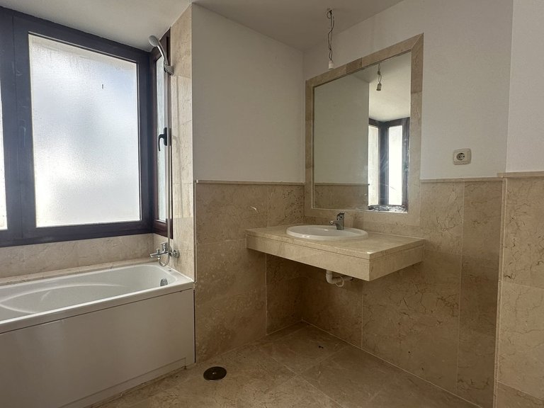 Villa for Sale in Doña Julia, Malaga 18