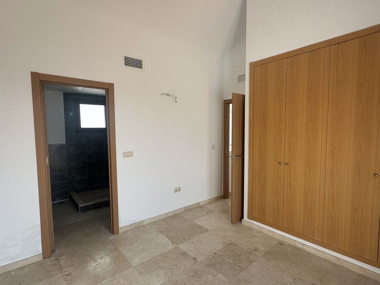 Villa for Sale in Doña Julia, Malaga 25