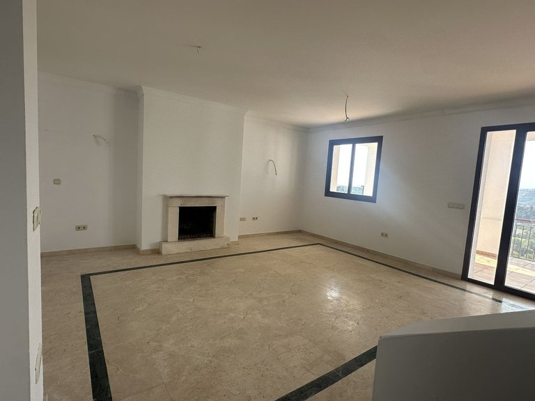 Villa for Sale in Doña Julia, Malaga 43