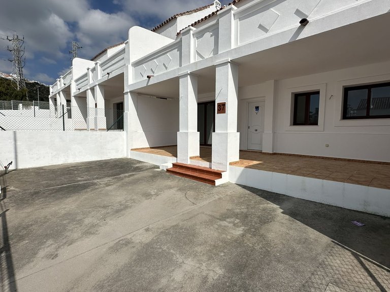 Villa for Sale in Doña Julia, Malaga 11