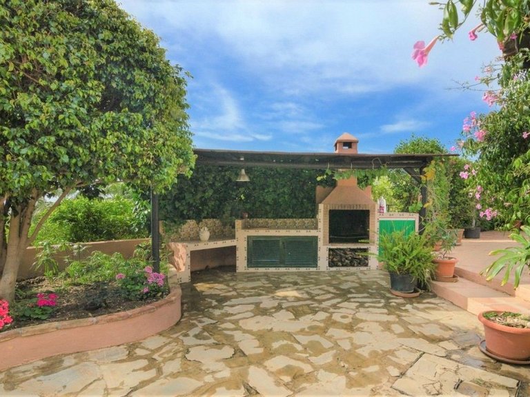 Villa for Sale in Estepona, Malaga 14