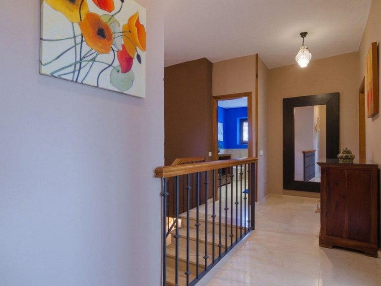 Villa for Sale in Estepona, Malaga 15