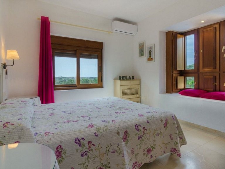 Villa for Sale in Estepona, Malaga 16
