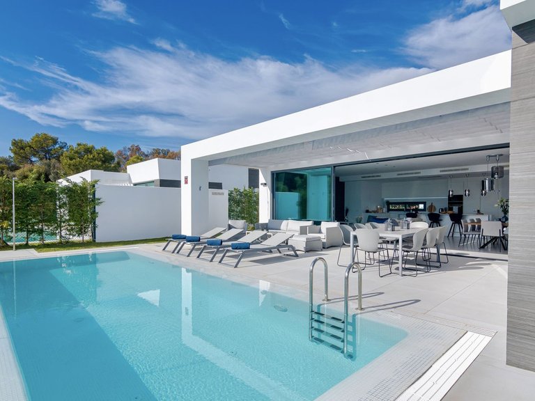 Villa for Sale in Calahonda, Malaga 26