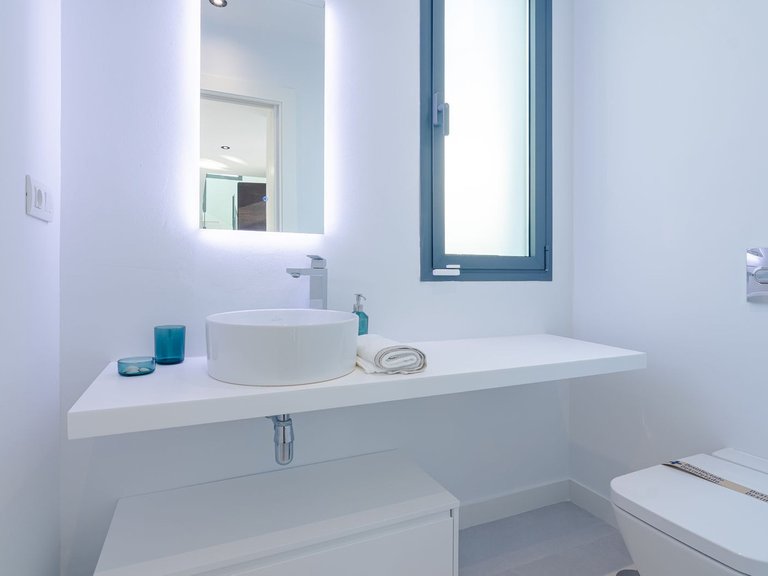 Villa for Sale in Calahonda, Malaga 32