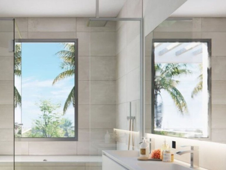 Villa for Sale in Benalmadena, Malaga 5