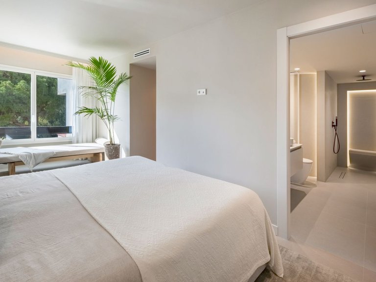 Apartment for Sale in La Quinta, Malaga 35