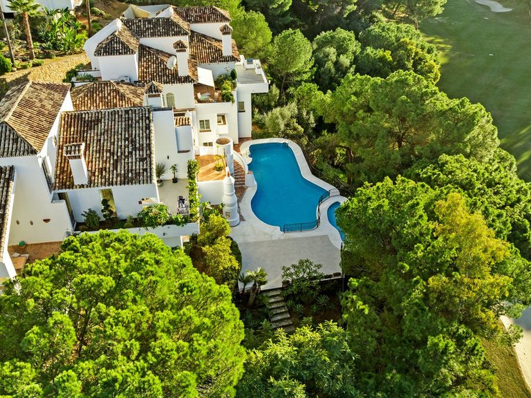 Apartment for Sale in La Quinta, Malaga 51
