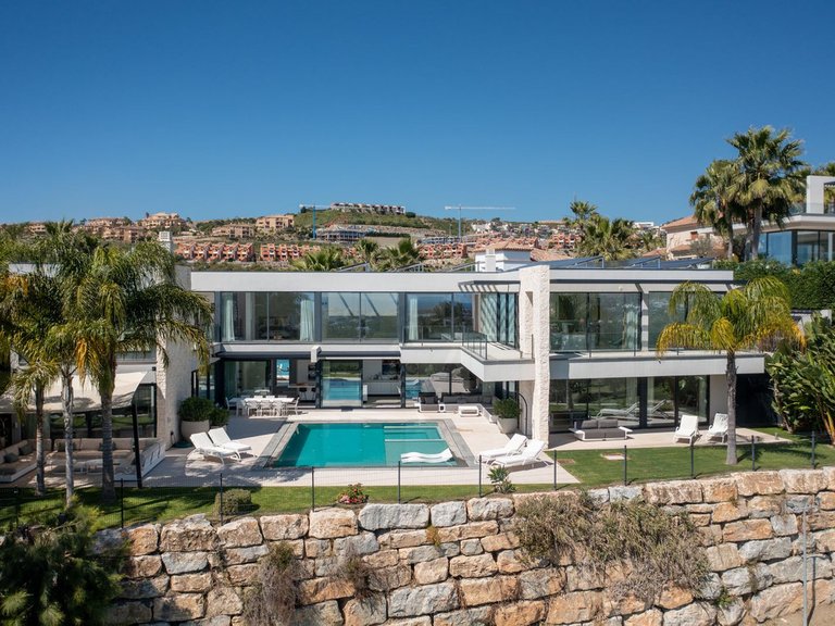 Villa for Sale in Benahavís, Malaga 1