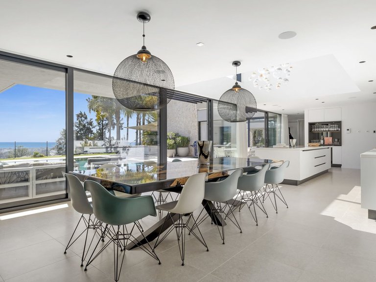 Villa for Sale in Benahavís, Malaga 16