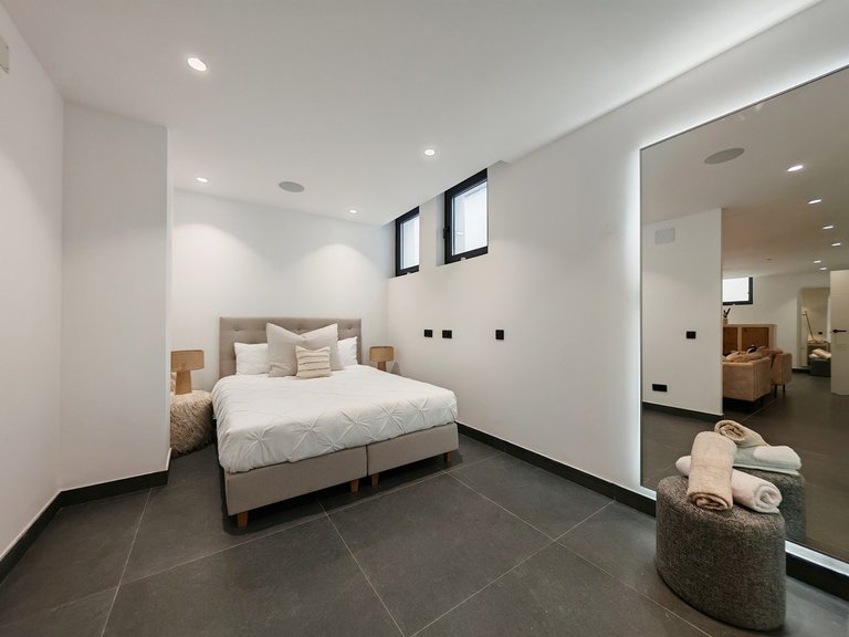 Villa for Sale in Estepona, Malaga 24