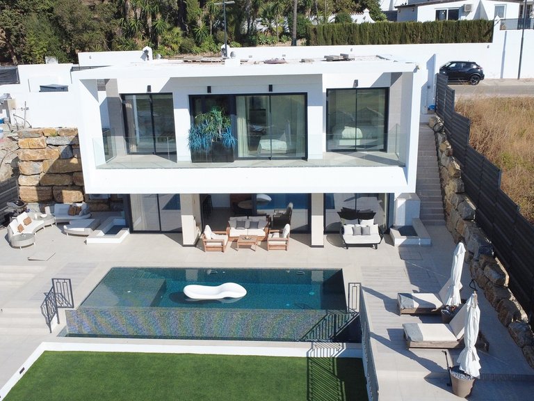 Villa for Sale in Estepona, Malaga 34