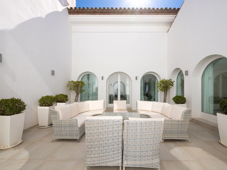 Villa for Sale in Hacienda Las Chapas, Malaga 1