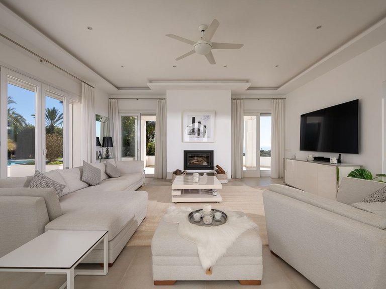 Villa for Sale in Hacienda Las Chapas, Malaga 10