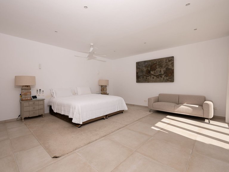 Villa for Sale in Hacienda Las Chapas, Malaga 11