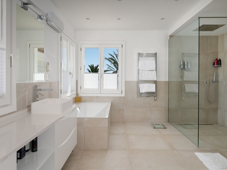 Villa for Sale in Hacienda Las Chapas, Malaga 14