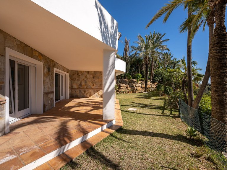 Villa for Sale in Hacienda Las Chapas, Malaga 45