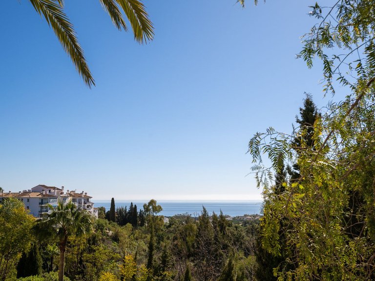 Villa for Sale in Hacienda Las Chapas, Malaga 46