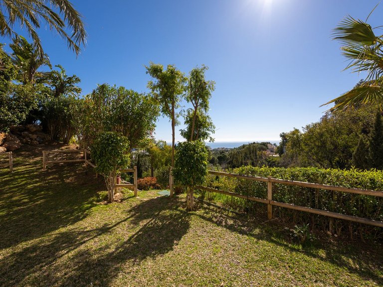 Villa for Sale in Hacienda Las Chapas, Malaga 47