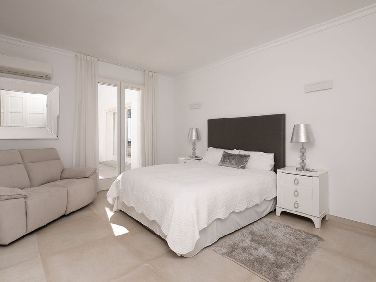 Villa for Sale in Hacienda Las Chapas, Malaga 5