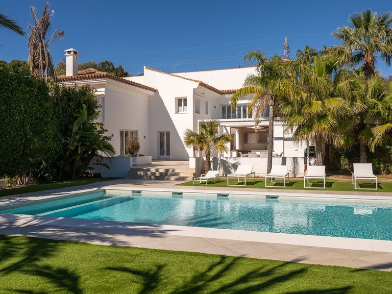 Villa for Sale in Hacienda Las Chapas, Malaga 57