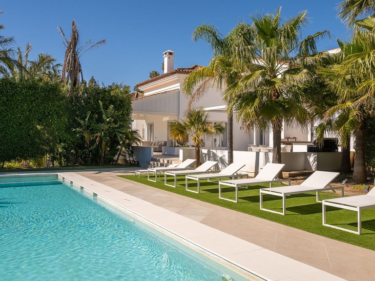 Villa for Sale in Hacienda Las Chapas, Malaga 60